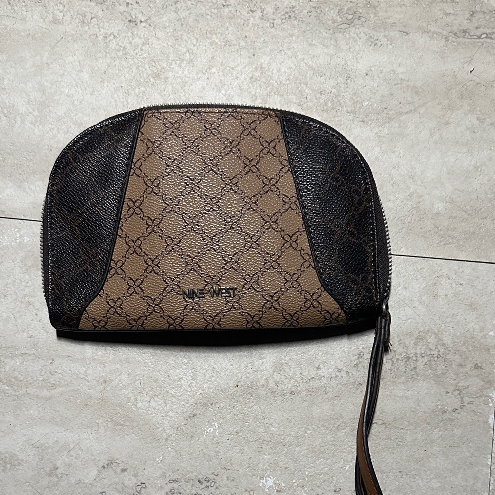 Nine West Tan and Black Patterned Wristlet